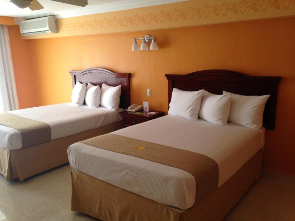 Hotel Plaza Colonial Campeche Zimmer foto