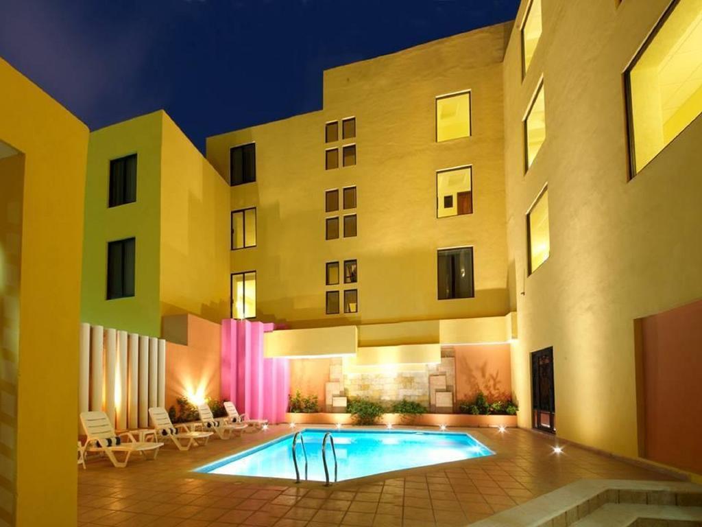 Hotel Plaza Colonial Campeche Exterior foto