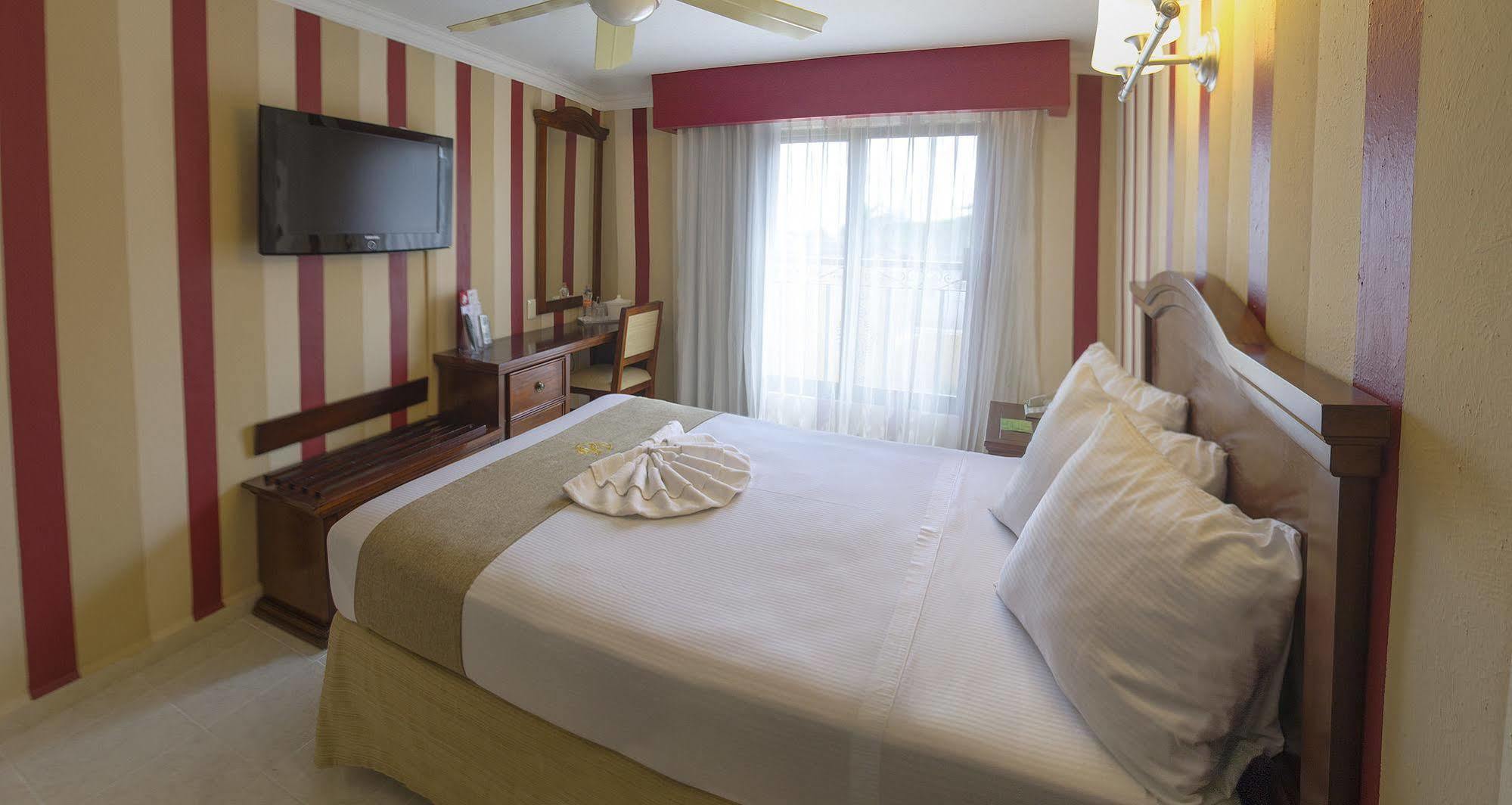 Hotel Plaza Colonial Campeche Exterior foto